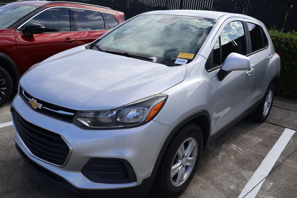 Thumbnail: 2020 Chevrolet Trax - 2