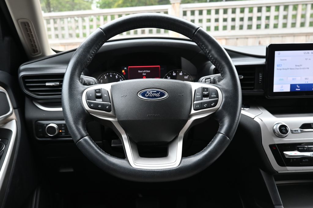 2022 Ford Explorer XLT 12