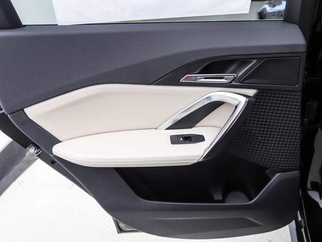 Thumbnail: 2025 BMW X1 - 18