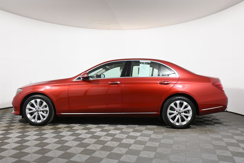 Thumbnail: 2018 Mercedes-Benz E-Class - 2