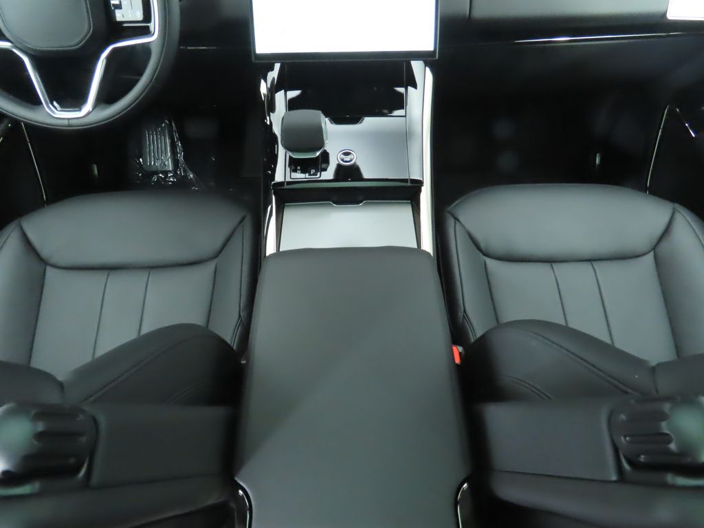 2025 Land Rover Range Rover Sport SE 18