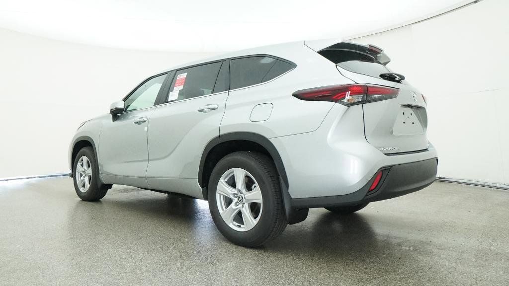 Thumbnail: 2025 Toyota Highlander - 19