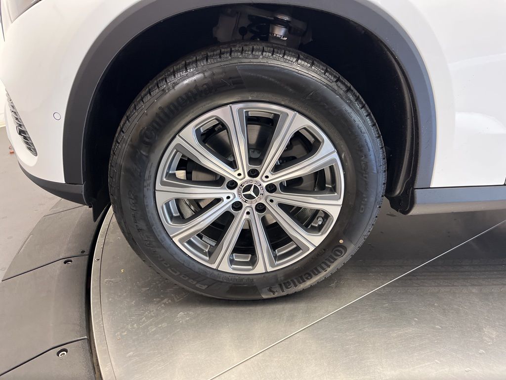 Thumbnail: 2026 Mercedes-Benz GLC - 10