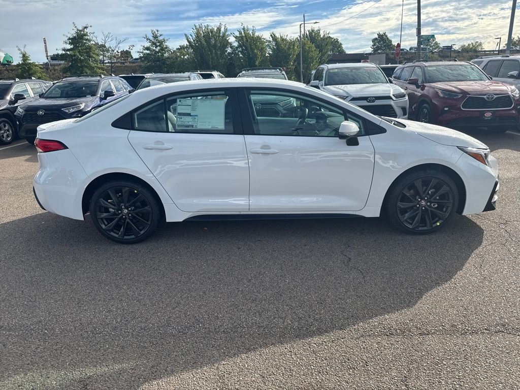 2026 Toyota Corolla SE photo 8