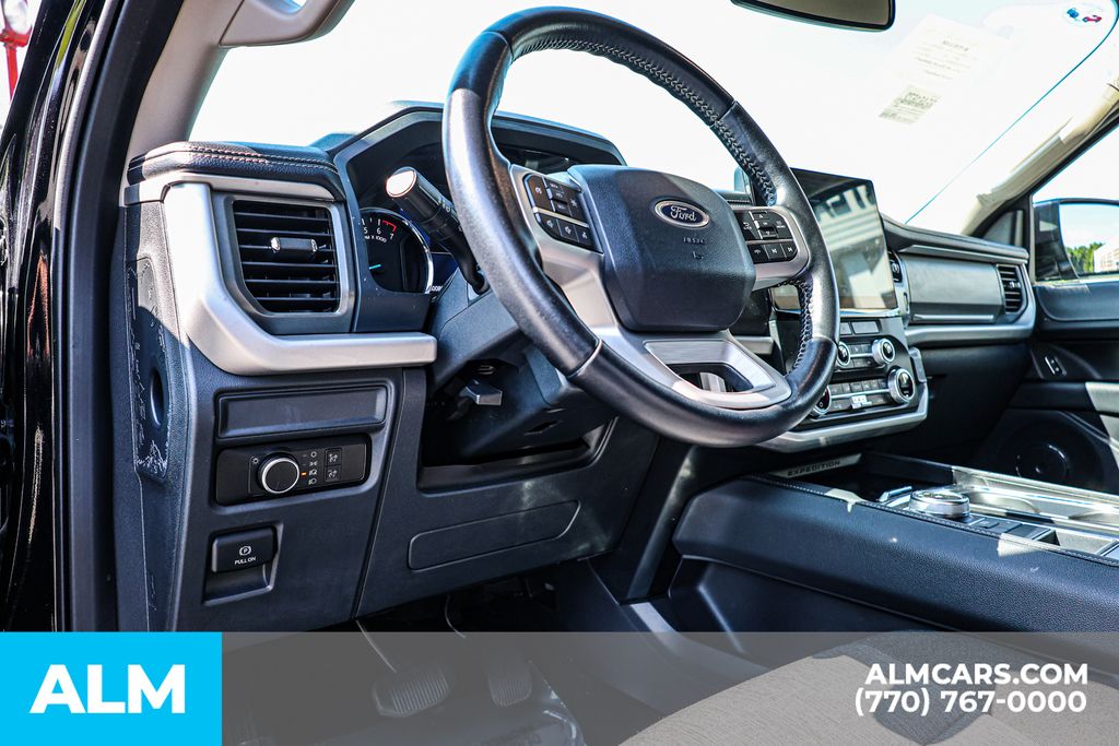 Used 2024 Black Ford XLT image 29