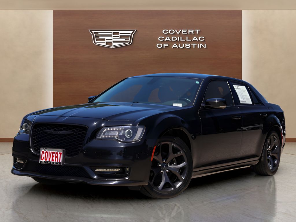 Gloss Black 2022 Chrysler 300 Touring L RWD Sedan Rear-Wheel Drive 8-Speed Automatic