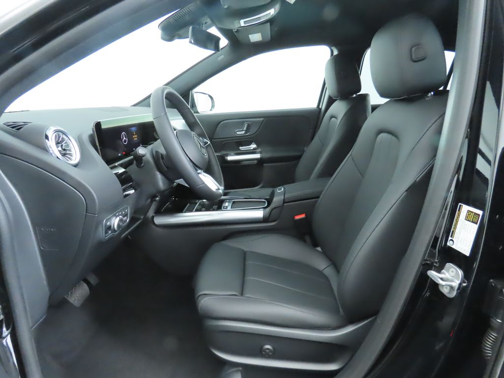 Thumbnail: 2025 Mercedes-Benz GLA - 21