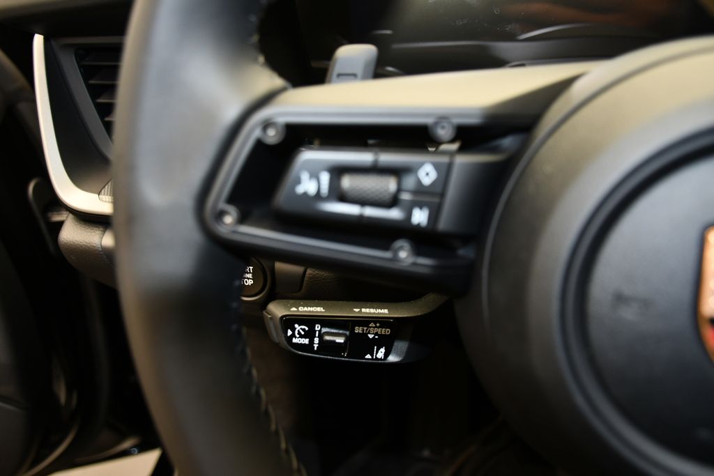 Thumbnail: 2026 Porsche 911 - 26