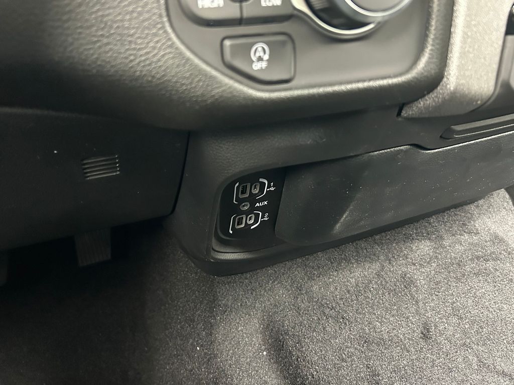 New 2026 Bright White Clearcoat Ram Tradesman image 19