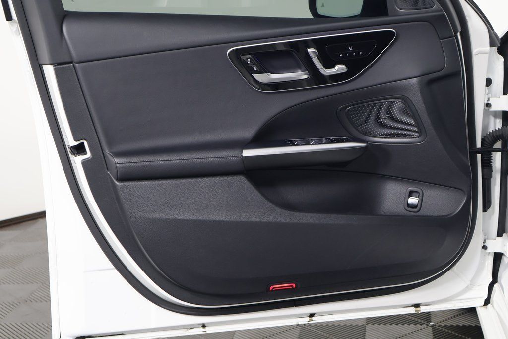 Thumbnail: 2022 Mercedes-Benz C-Class - 12