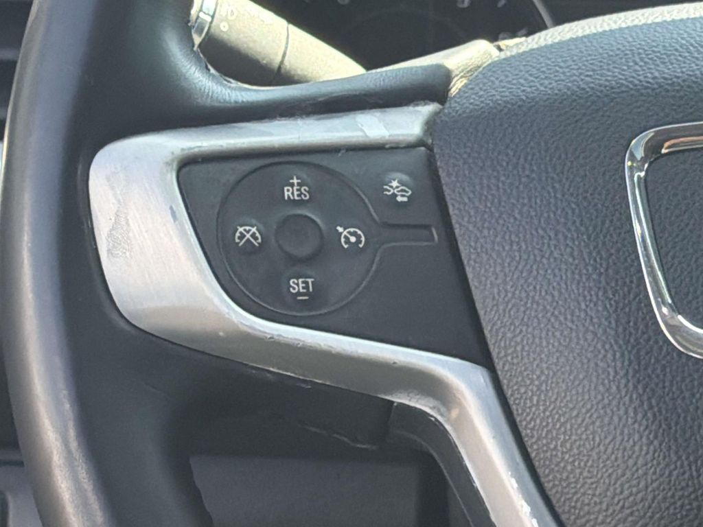 Used 2017 Black GMC SLT-2 image 19