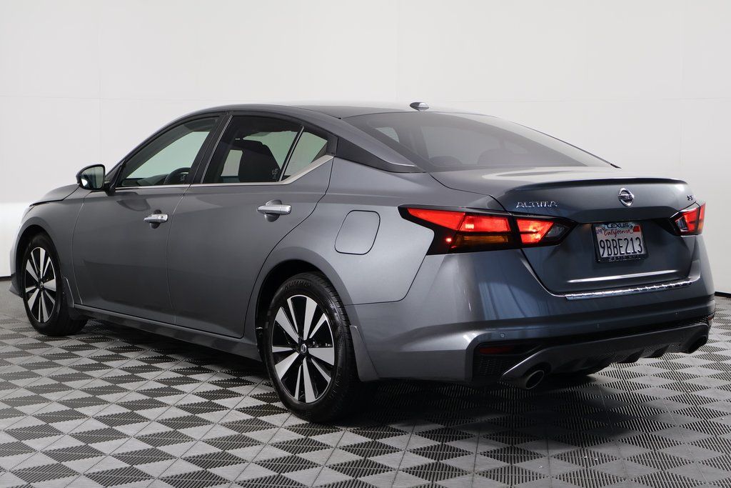 Thumbnail: 2022 Nissan Altima - 6