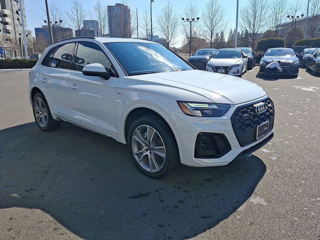 Thumbnail: 2025 Audi Q5 - 3