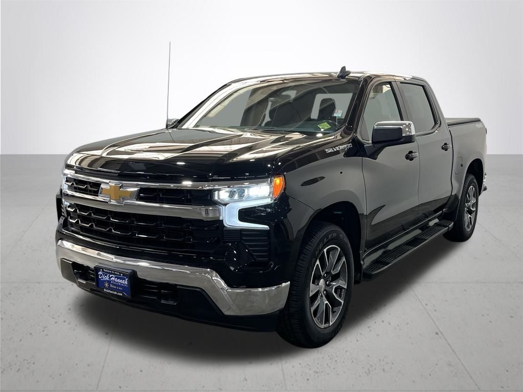 2022 Chevrolet Silverado 1500 LT photo 2