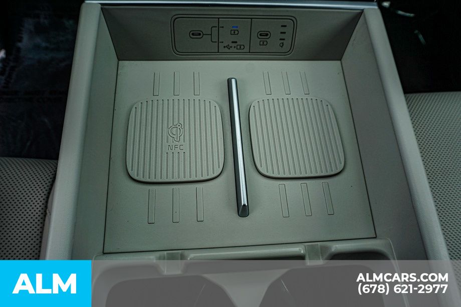 Used 2024 Green Hyundai SEL image 45