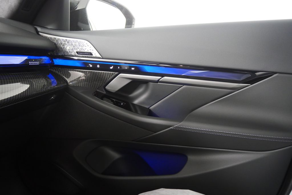 Thumbnail: 2026 BMW M5 - 31