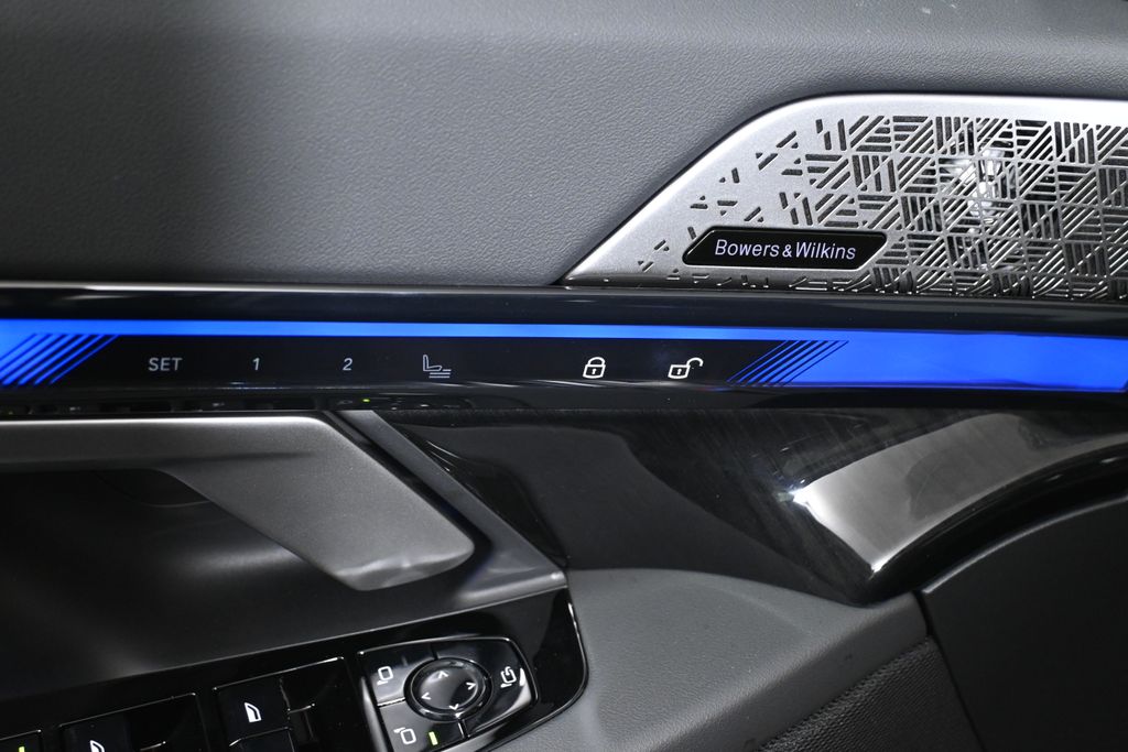 Thumbnail: 2026 BMW M5 - 29