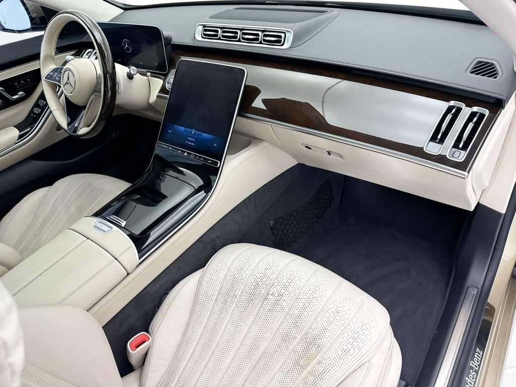 Thumbnail: 2023 Mercedes-Benz S-Class - 16