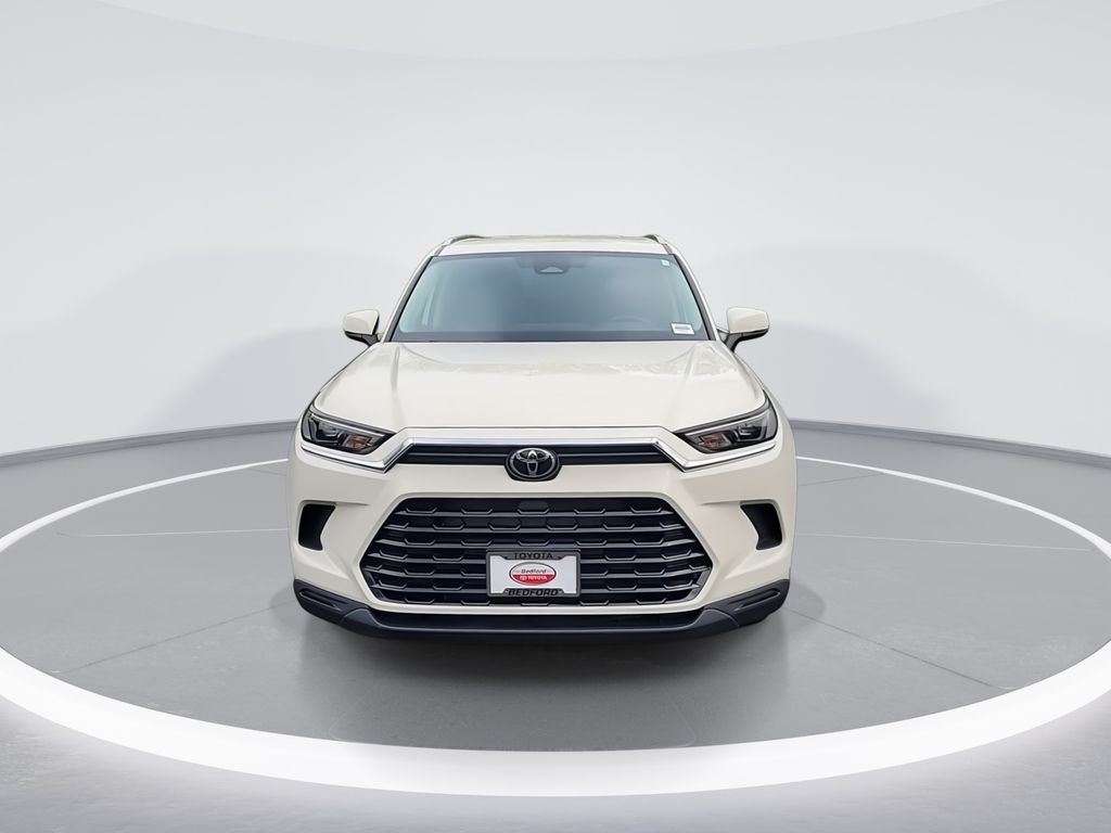 2024 Toyota Grand Highlander XLE 3