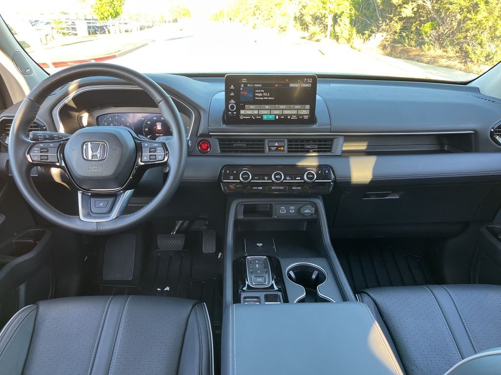 2023 Honda Pilot Elite 14