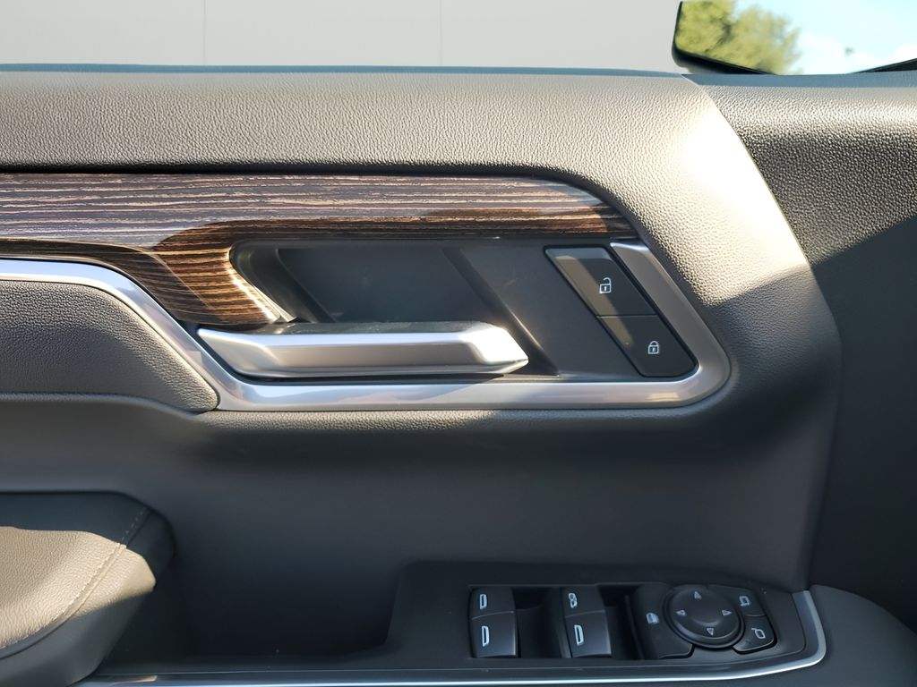 New 2026 Silver GMC Elevation image 27