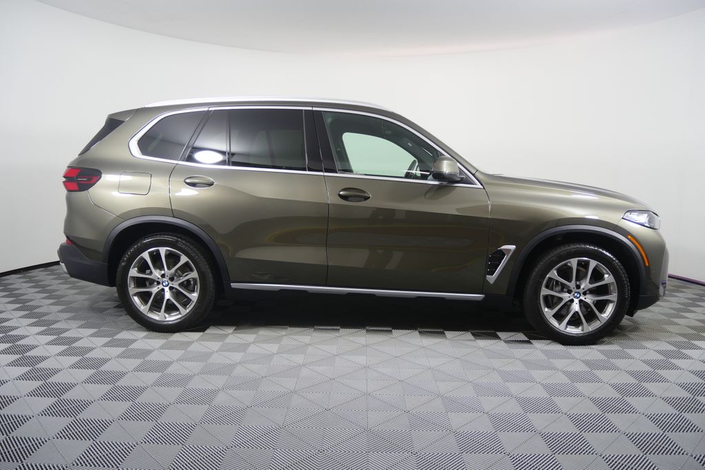 Thumbnail: 2026 BMW X5 - 2