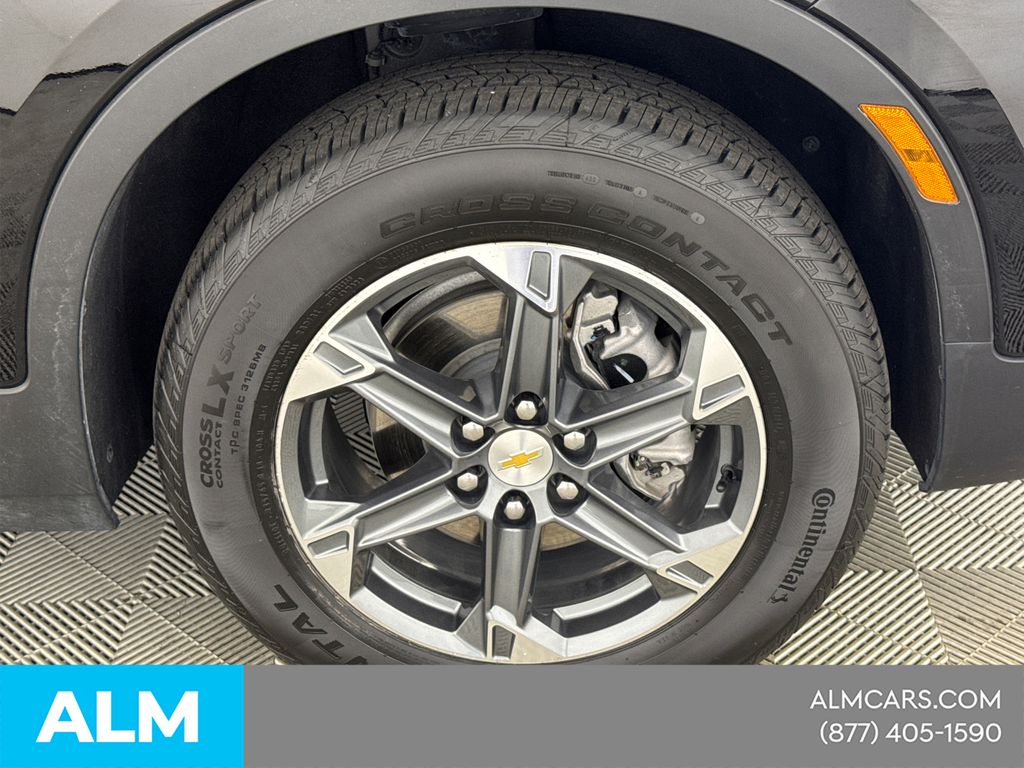 Used 2025 Black Chevrolet LT image 16