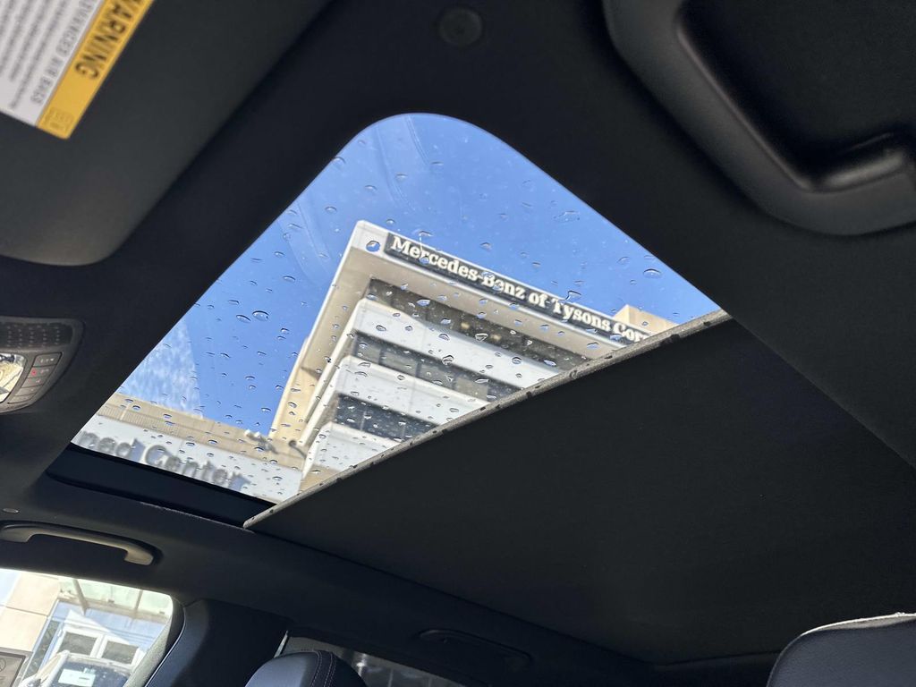 Thumbnail: 2026 Mercedes-Benz GLE - 19