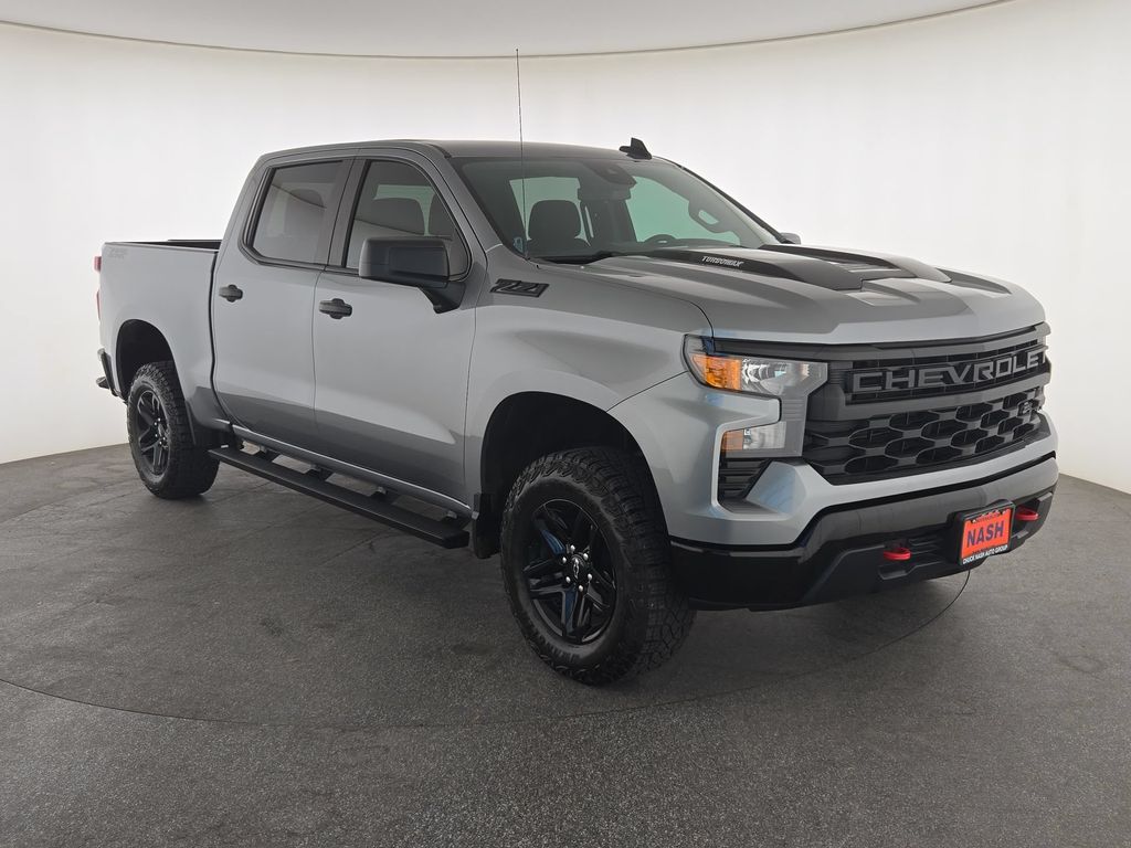 Sterling Gray Metallic 2025 Chevrolet Silverado 1500 Pickup Truck Four-Wheel Drive 8-Speed Automatic