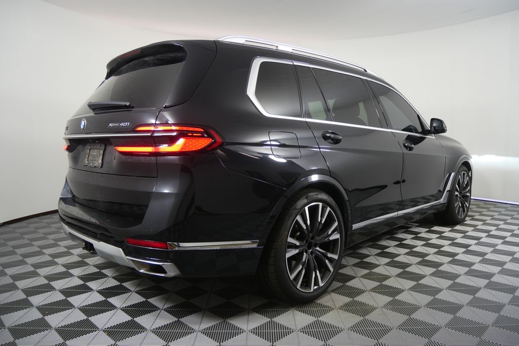 Thumbnail: 2024 BMW X7 - 3