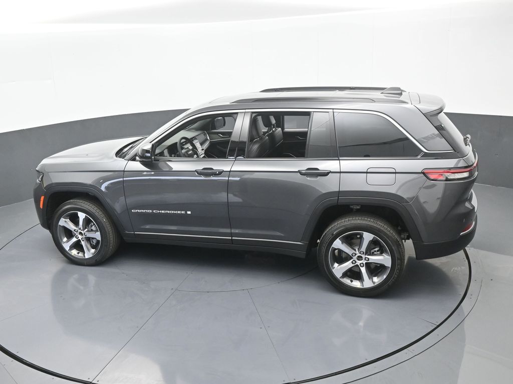 New 2026 Baltic Gray Metallic Clearcoat Jeep Limited image 43