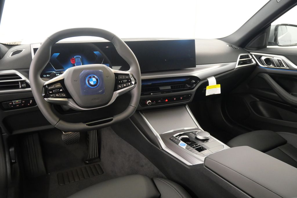 2025 BMW i4 eDrive40 19