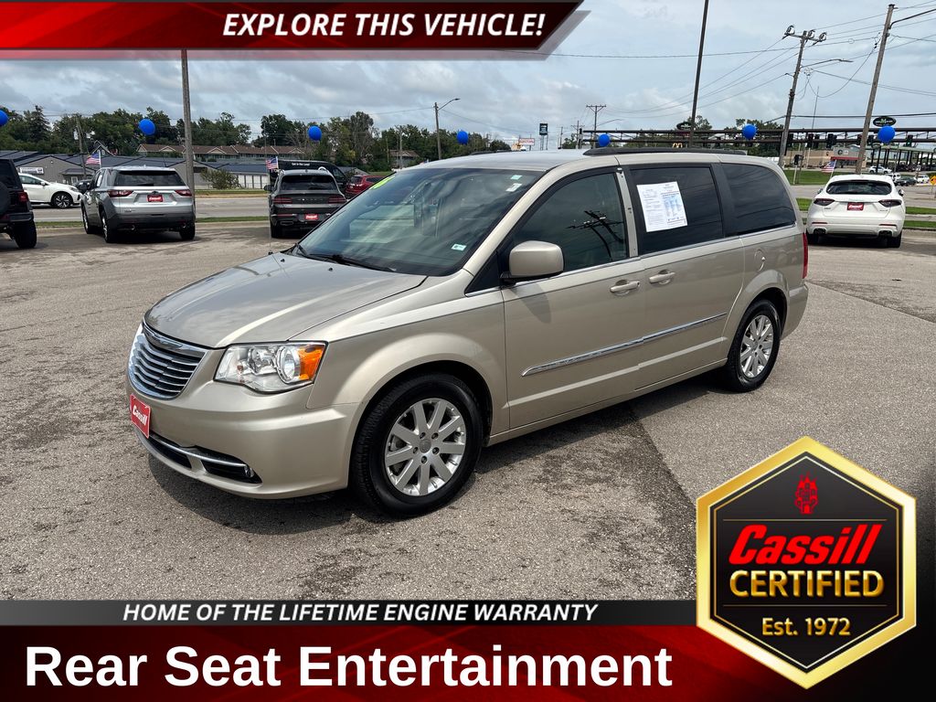 2016 Chrysler Town & Country Touring FWD