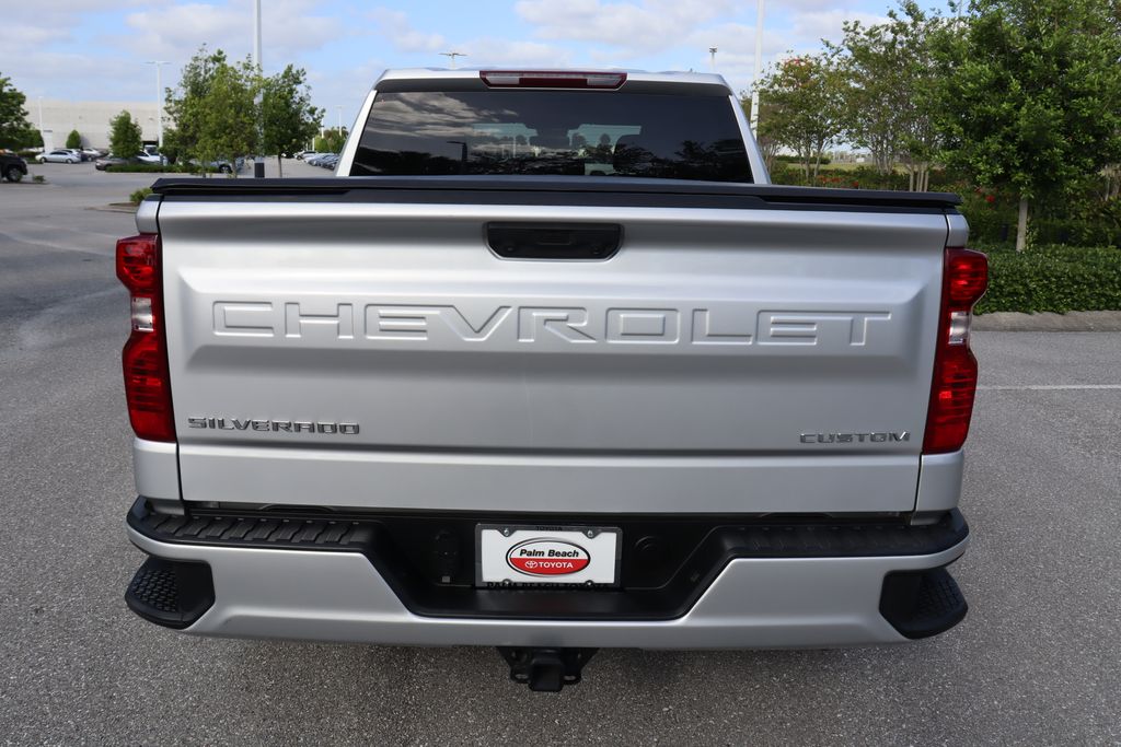 2022 Chevrolet Silverado 1500 Custom 10