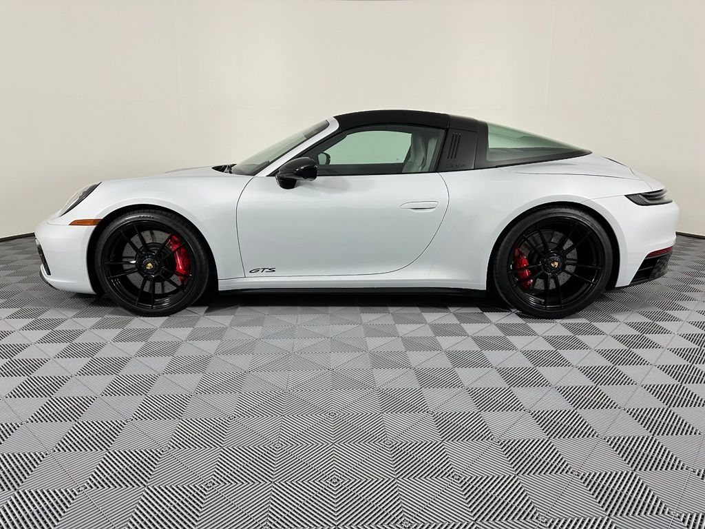 Thumbnail: 2024 Porsche 911 - 2