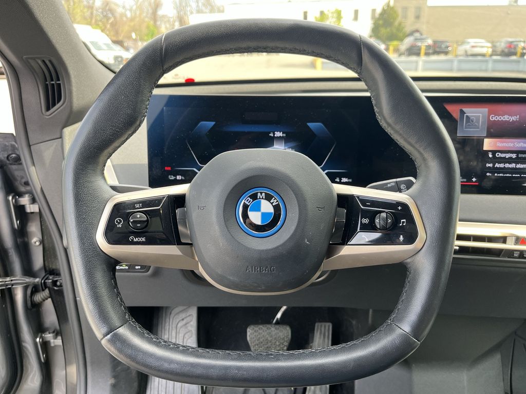 Thumbnail: 2023 BMW iX - 14