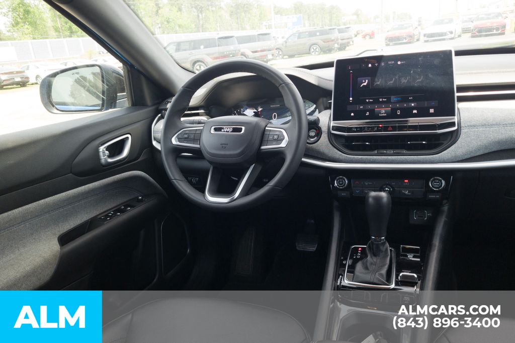 Used 2024 Blue Jeep Latitude image 20