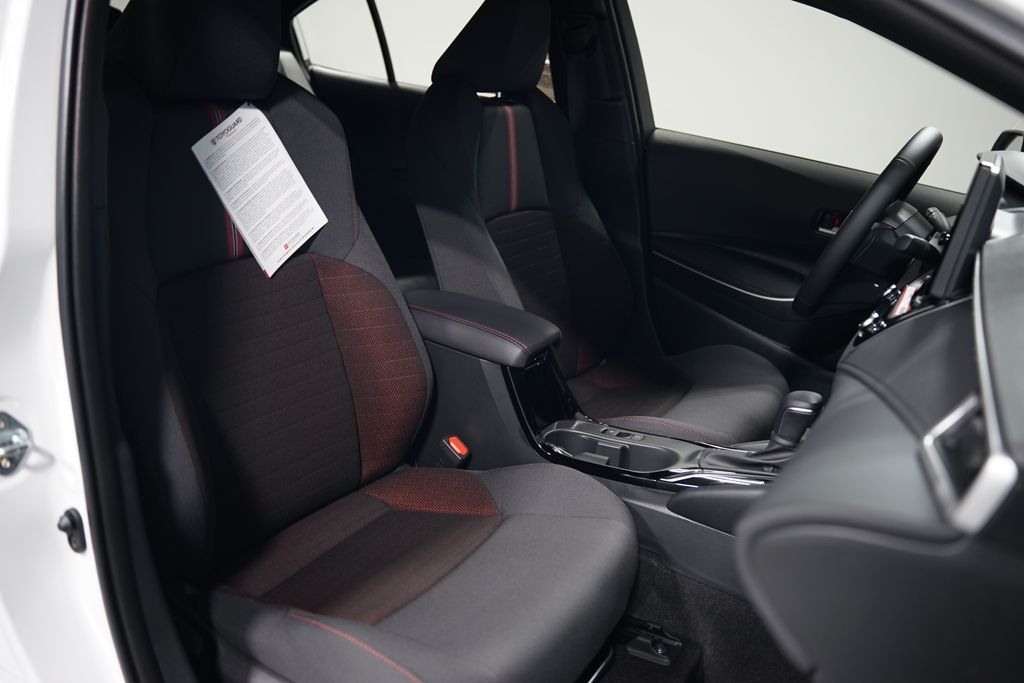 2025 Toyota Corolla SE 27