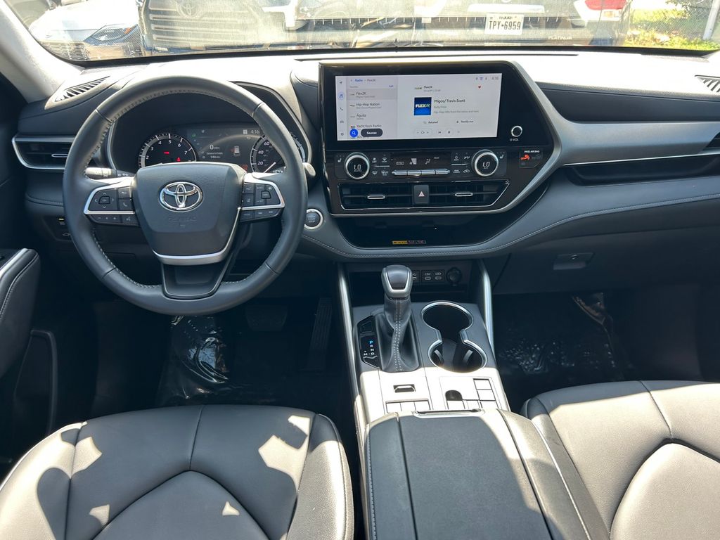 Used 2026 Toyota Highlander SUV