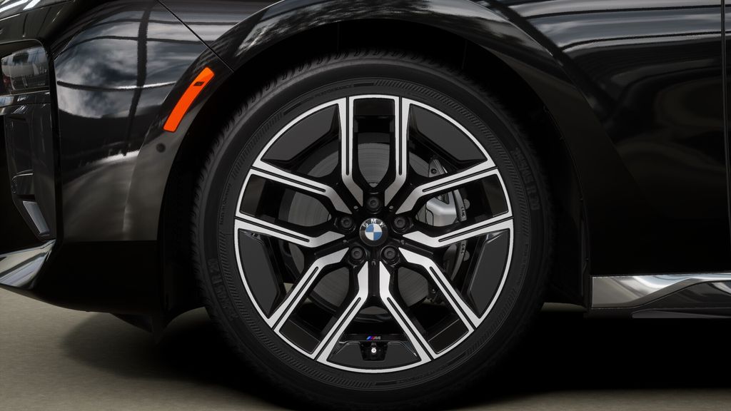 2025 BMW 7 Series 740i 7