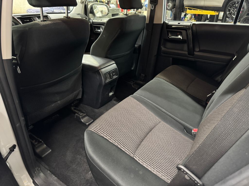 2024 Toyota 4Runner TRD Off-Road