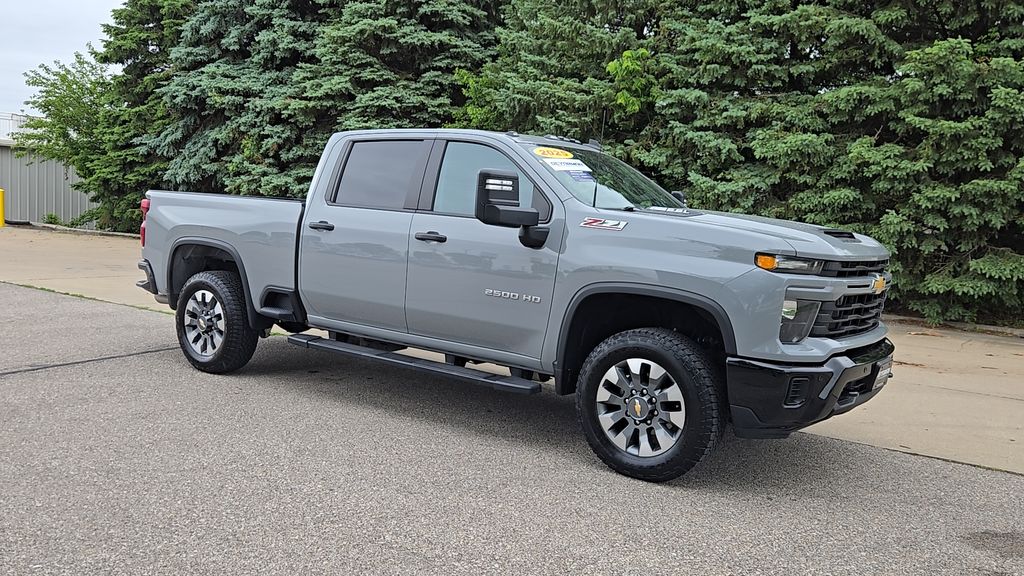View vehicle photo 2