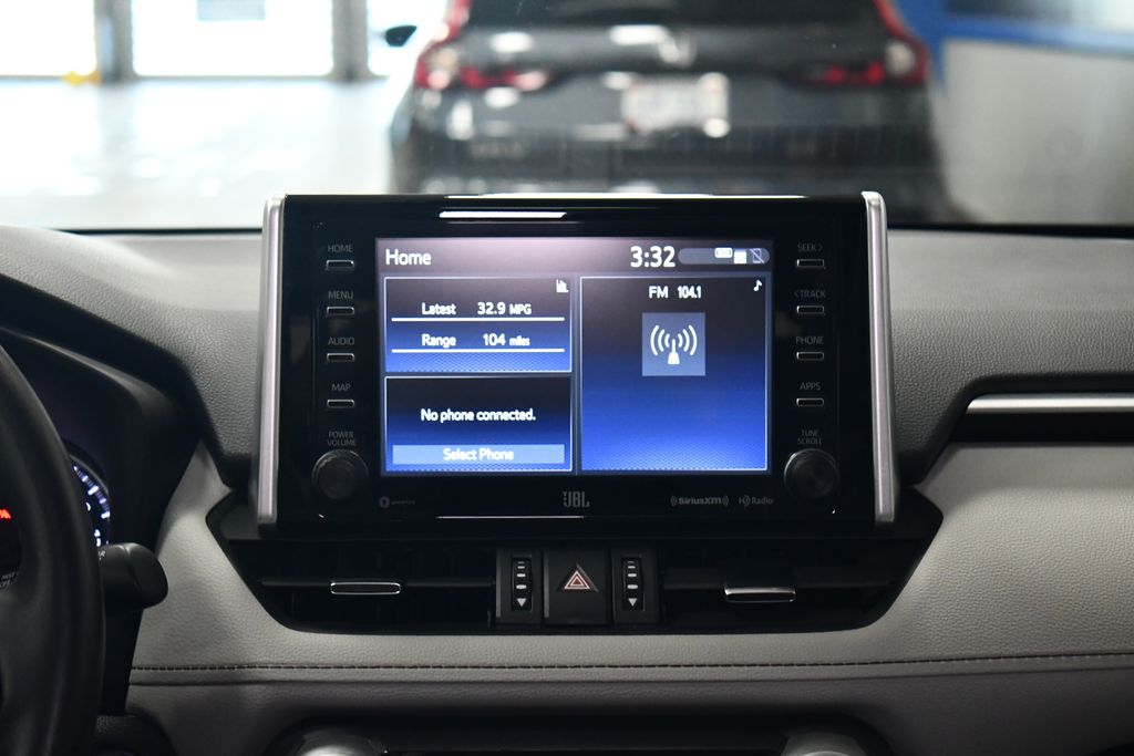 Thumbnail: 2021 Toyota RAV4 - 19