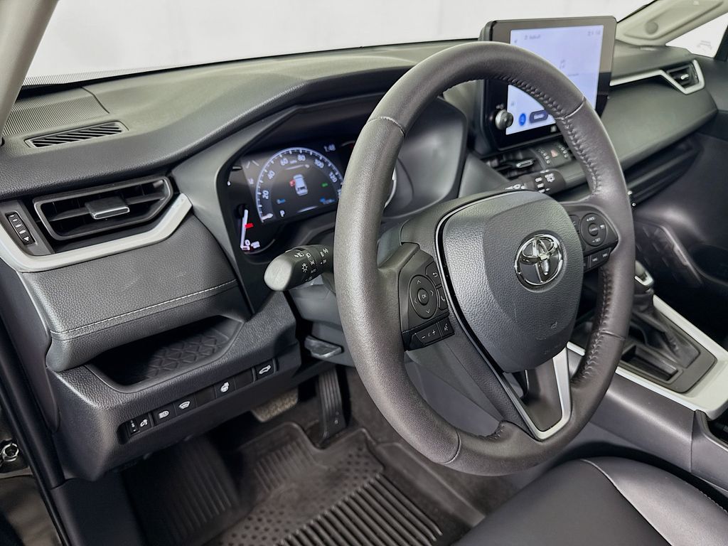 Thumbnail: 2023 Toyota RAV4 - 9