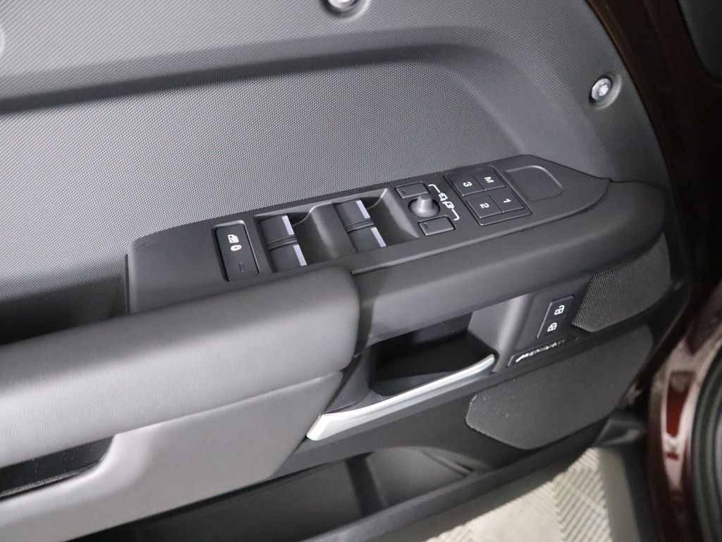 Thumbnail: 2026 Land Rover Defender - 25