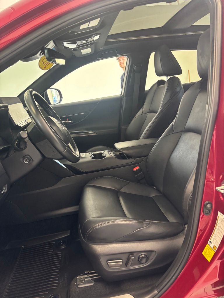 Used 2023 Toyota Venza SUV