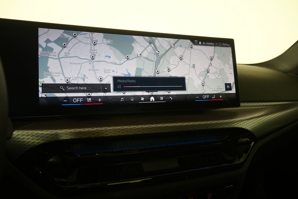 Thumbnail: 2025 BMW 3 Series - 26