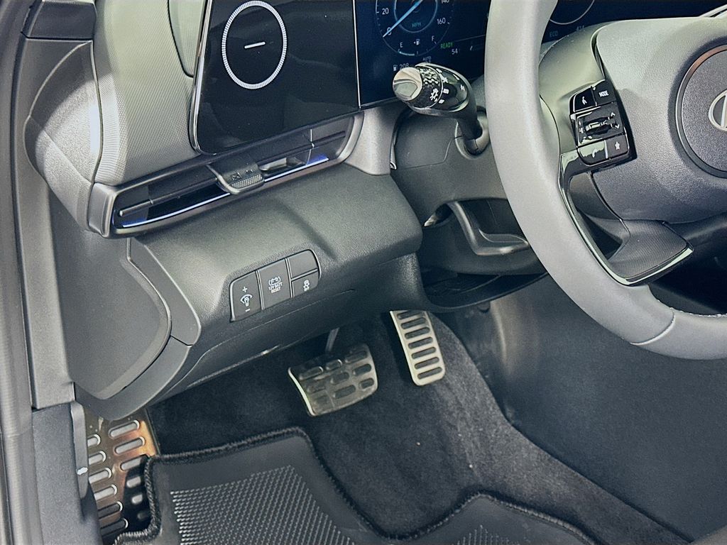 Thumbnail: 2025 Hyundai Elantra - 10