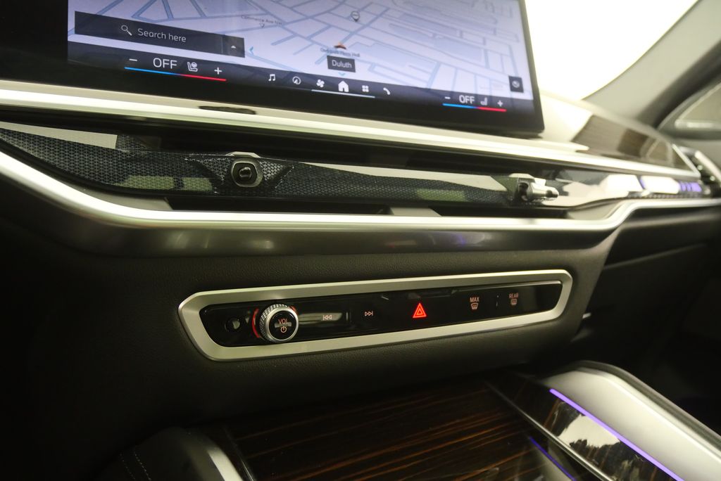 Thumbnail: 2025 BMW X6 - 27