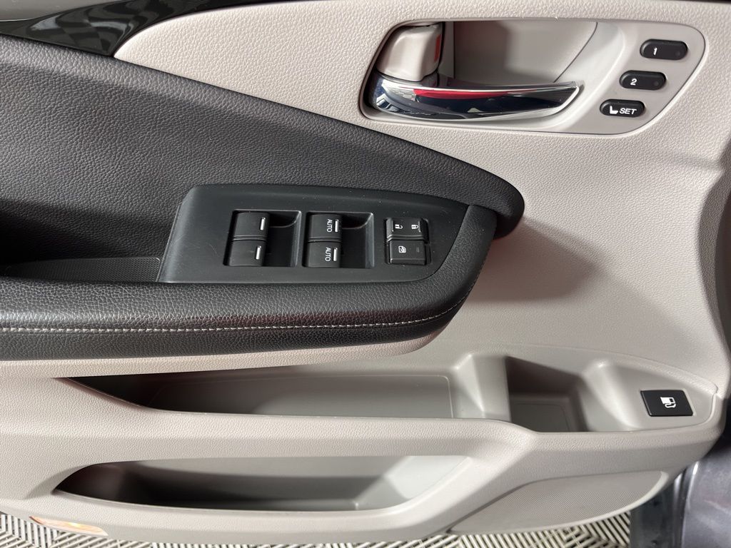 Thumbnail: 2020 Honda Ridgeline - 25